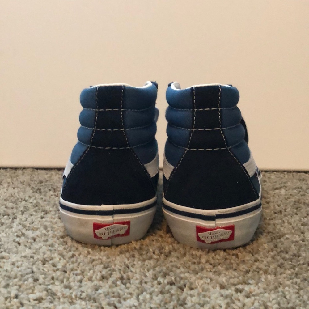 Vans - Picture 2 of 3
